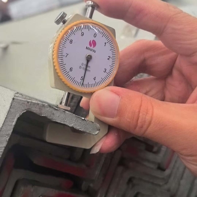 핫 디프 젤바니제 각 강 / 각 바 ASTM A36 너비 30/40/50mm