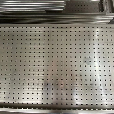 1.0mm 간격 훈장에 의하여 직류 전기를 통하는 Pate 사각 구멍에 의하여 배열되는 알루미늄 장